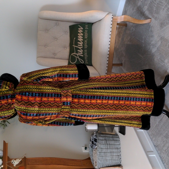 Vintage Coat With Hood (not eligible for bundle discount) - Picture 5 of 13